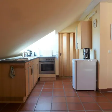 Haus Adomeit アパート バート・ノイェンアール・アールヴァイラー