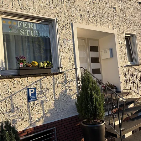 Haus Adomeit バート・ノイェンアール・アールヴァイラー