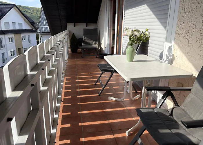 Haus Adomeit 巴特诺因阿尔-阿尔韦勒